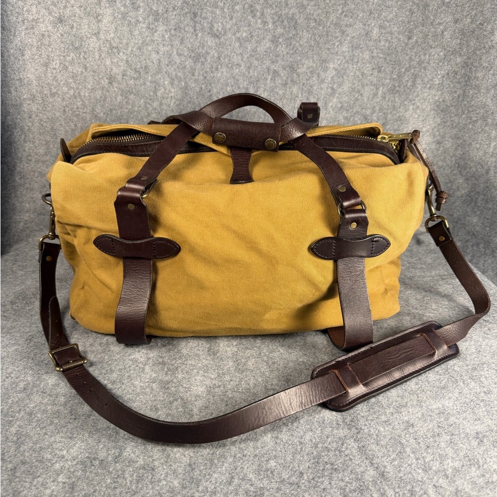 Filson Medium Rugged Twill Duffle Bag